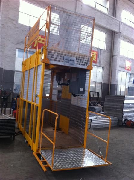 Operator Cab Construction Material Man And Material Hoist Dual Cage ISO