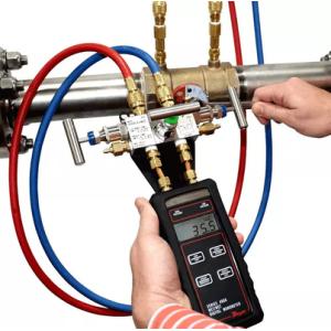 Series 477AV Handheld Digital Manometer