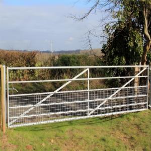 Galvanized N Style Cattle Fence Panel 5ft Wire Mesh Farm Gate Fence Panel