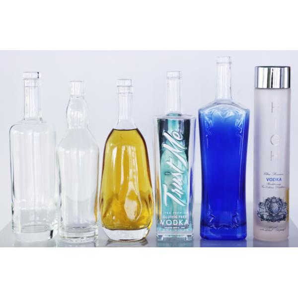 Premium Motu Rum Glass Bottle 800g With Wooden Top Synthetic Cork