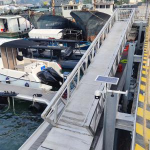 Durable Design Marine Aluminum Gangways Silver Customized Floating Dock Pontoon