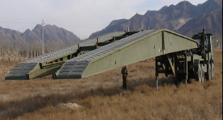 Quality Axle Load 13 Tons 21m Mechanized Bridge Overcoming Small Medium Rivers wholesale