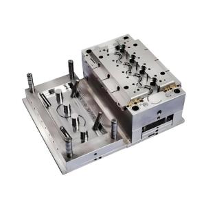 Plastic Injection Molding P20/718/738/NAK80/S136 Mould Material and Injection