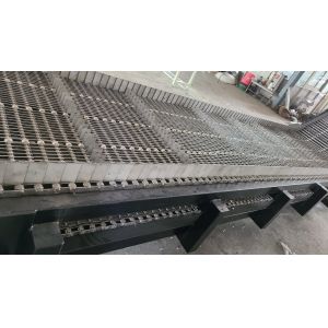 Powered Gravity Roller Conveyor System Expanable Roller Protective Bars Conveyor
