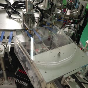 Disposable scalpel automated assembly machine can be connected with the