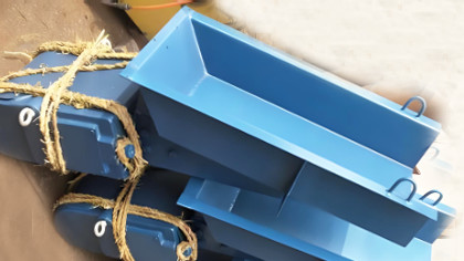 Horizontal Or Inclined Electromagnetic Vibratory Feeders With Low Noise And Long