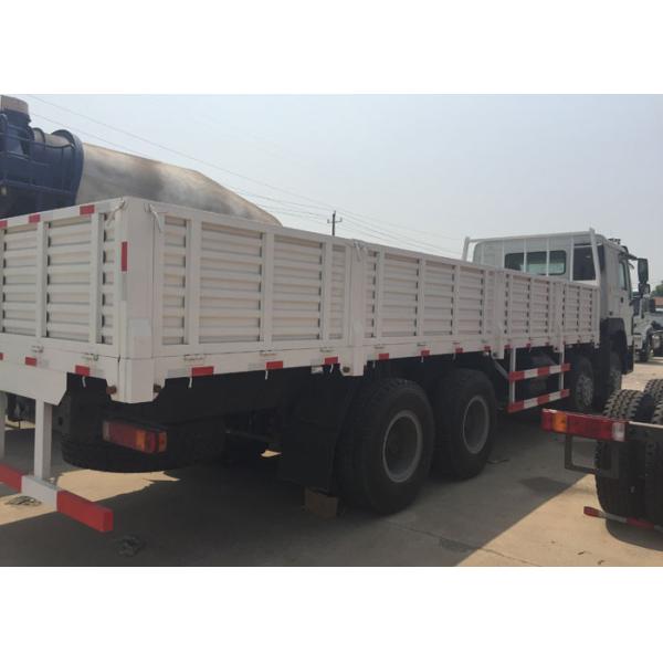 8X4 RHD Cargo Truck 30 - 60 Tons Euro 2 336HP High Security For Logistic Industry