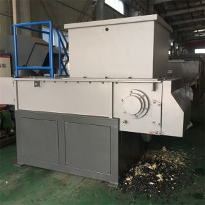 PLC Control Single Shaft Machine , Industrial Plastic Shredder For Waste Pipe