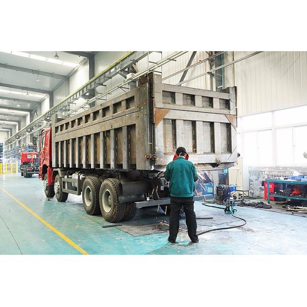4x2 5 - 10T Sinotruk Howo7 Heavy Duty Dump Truck For Sand Transportation
