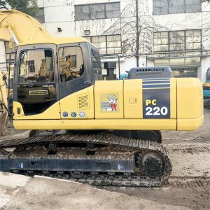 2018 Komatsu Excavator PC220-8 with 22840KG Operating Weight and 1m³ Bucket