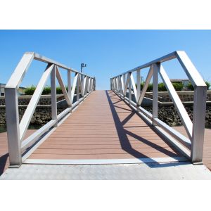 Aluminum Gangway Ramps Design With WPC Decking UHMW Roller For Marina Floating