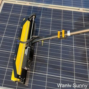 Artificial Control Dual Power Supply Solar Cleaning Equipment with Curved