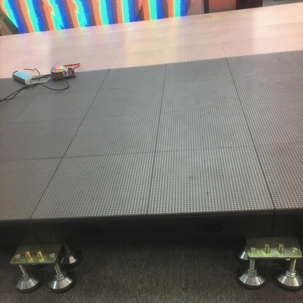 Portable LED Dance Floor Panel 4.81mm Pixel 500x500mm Cabinet
