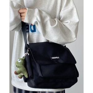 Polyester Lining Crossbody Sling Bag 15L Capacity With 2 Pockets