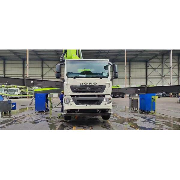 Semi-Dry Shotcrete Type Zoomlion 47m Concrete Pump Truck on HOWO Chassis with