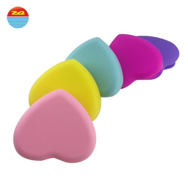 Quality Heart - Shaped Food Grade Silicone Makeup Tool Compact In Size And Very Cute Design wholesale