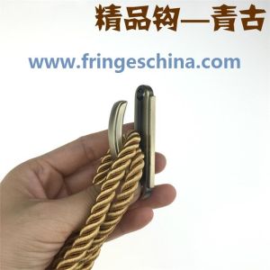 High quality classical customized metal curtain hooks for home decorations