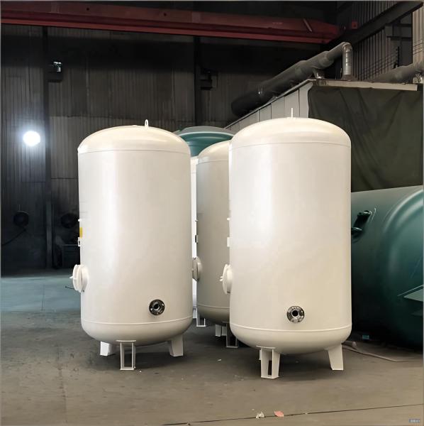 Heavy duty gas storage tank suitable for storing compressed gases in manufacturi