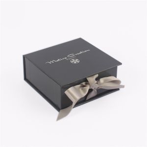 Cheap Square Handmaded Paper Gift Box With Ribbon Closed Glossy / Matte Lamination for sale