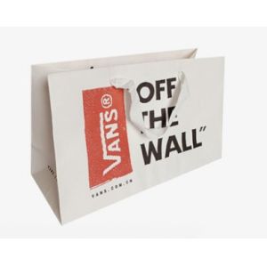 Embossed Printing Paper Bag 250gsm Printed Paper Carrier Bags