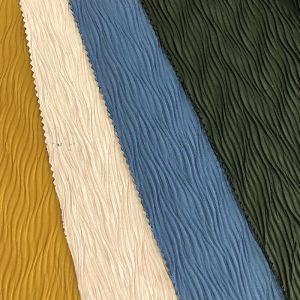 Elastane Stripe Textured Yarn Dyed Polyester Pleated Fabric 250gsm