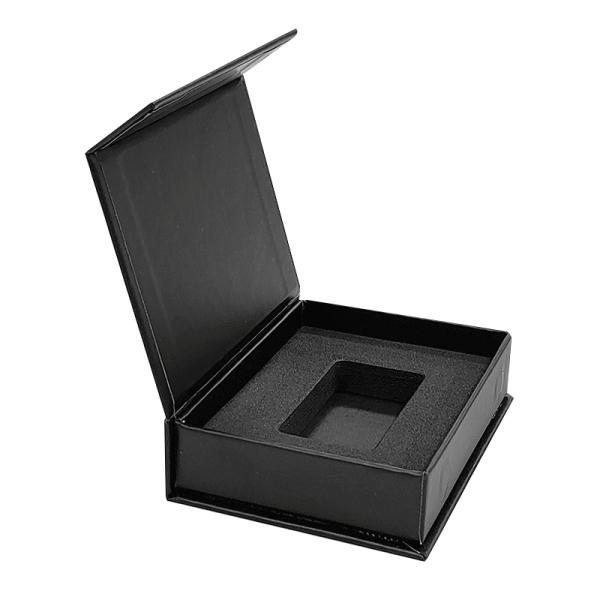 Customized Small Magnetic Packaging Boxes For Cosmetic And Perfume Bottle Packaging