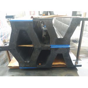 Arch Type Marine Rubber Fender w/UHMW-PE Face Pads Bolting