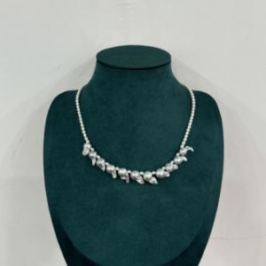 Heart shaped pendant necklace with a pendant size of 9 mm 10 mm and 41 cm chain