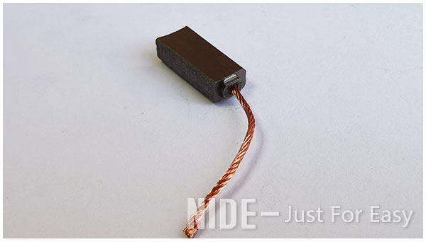 Automobile carbon brush.jpg Automobile Generator Regulator Armature Carbon Brush Graphite 4.5×6.5×20