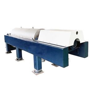 China Oil Field 3phase Continuous Horizontal Decanter Centrifuges for Solid Liquid Separation Made in China on sale