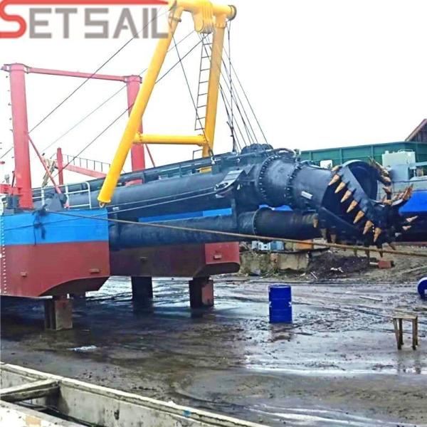 QH-D33 20 Inch Cutter Suction Sand Dredger with 7m Total Height and Diesel