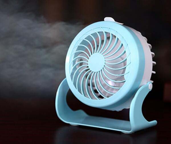 2018 Wholesale USB Desktop Creative Quiet Water Mist Spray Mini Cooling Fan