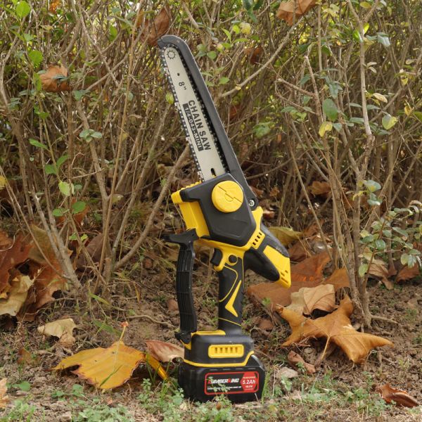 6-inch Lithium Rechargeable Chainsaw Household Mini Titanium Alloy Manganese