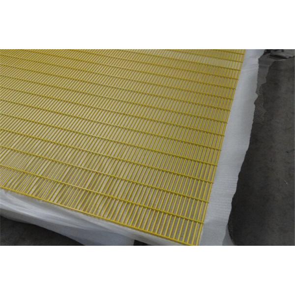 3mm-6mm Curved Welded Wire Fence Triangle Bending Fence Panels