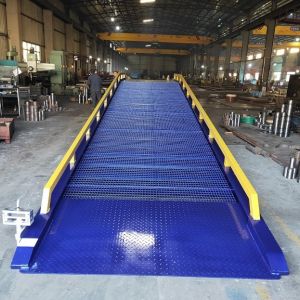 2200mm Width Mobile Unloading Loading Yard Ramp With 10 Ton Capacity Q235B