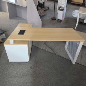 Customized Wood L Shaped Manager Commercial Office Desk With Side Cabinet