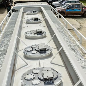 Oil Storage 25 Tons SINOTRUK 8x4 12 Wheels Fuel Tanker Truck Made in with