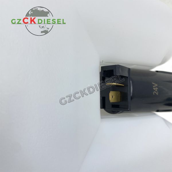 120*100*160mm Windshield Wiper Tank for Hitachi Excavator ZX220LCZX220LC EX120-5 EX100-3 EX150LC-5 270C LC CHR70 CX350DR CX500 CX500DR