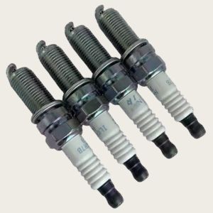 Engine Spark Plugs 1822A011 ILKR7B8 1989 For Engine Systems Iridium Platinum