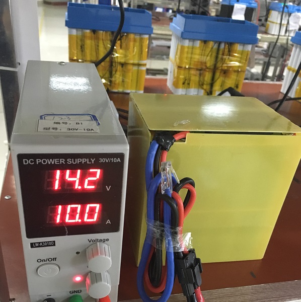 12.8V 170Ah LiFePO4 Battery Pack For Solar System 12V VRLA SLA Replacement