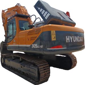 Cheap Hyundai 305 Crawler Excavator in Top Condition with 215 kw and Low Working Hours for sale