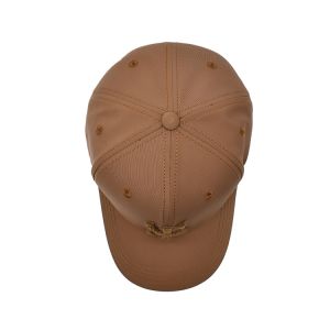 Stylish Six-Panel Baseball Cap With Curved Visor And Fabric-Matching Stitching