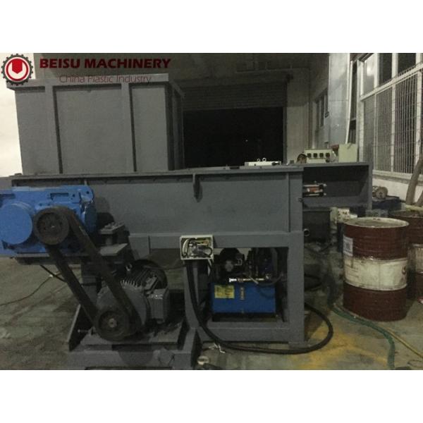 Single Shaft Industrial Plastic Shredder Machine Rotary Blade V Shape Installati