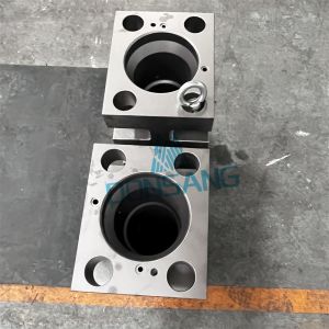 HB20G HB30G Front Head Cylinder Hydraulic Breaker Spares DS13C