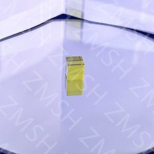 Emerald Sapphire Raw Gemstone Synthetic Green Colored For Durable Exquisite