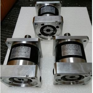 Customized High Precision Planetary Reducer Gearbox 15 / 1 Ratio For Servo &