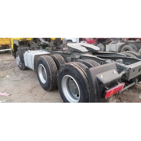 Manual Transmission Used Sinotruk HOWO 6X4 Tractor Truck Head for Your Customer Needs