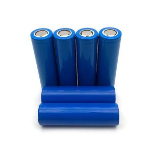 Tip Flat Top 3.7V 3000mAh 18650 Lithium Ion Battery