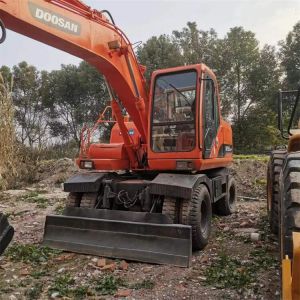 Buy Doosan DH150-7 DH150 Excavator in Shanghai with 0.75m3 Bucket Capacity at