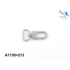 Embossed Logo Bag Snap Hook Matt Silver Plating Corrosion Resistance